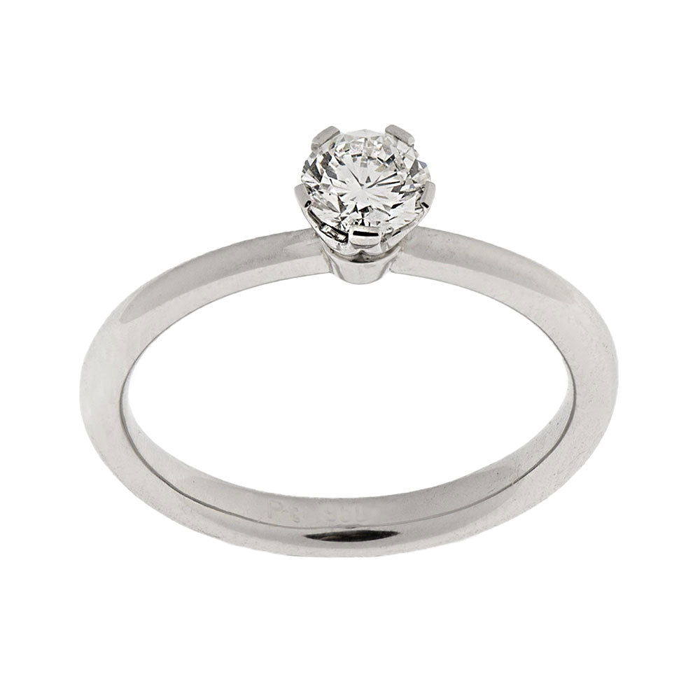 Ring Solitär aus Platin mit Diamant