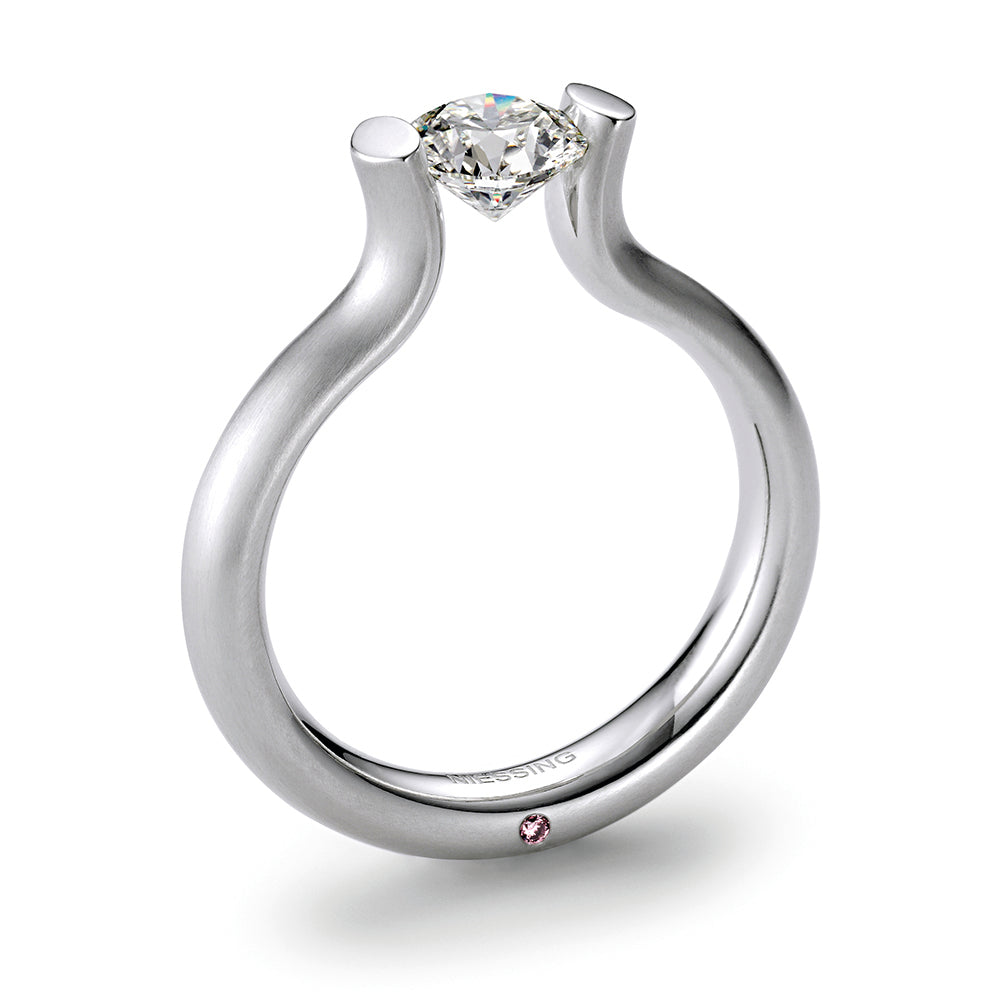 Spannring Heaven Limited Edition Hearts and Arrows aus Platin mit Diamant