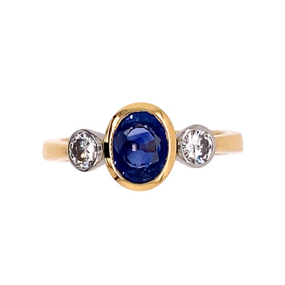 Ring Tres aus Gelbgold und Platin mit Saphir und Diamant
