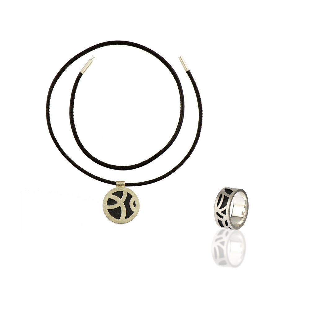 Ring Dolph aus Silber mit Ebenholz