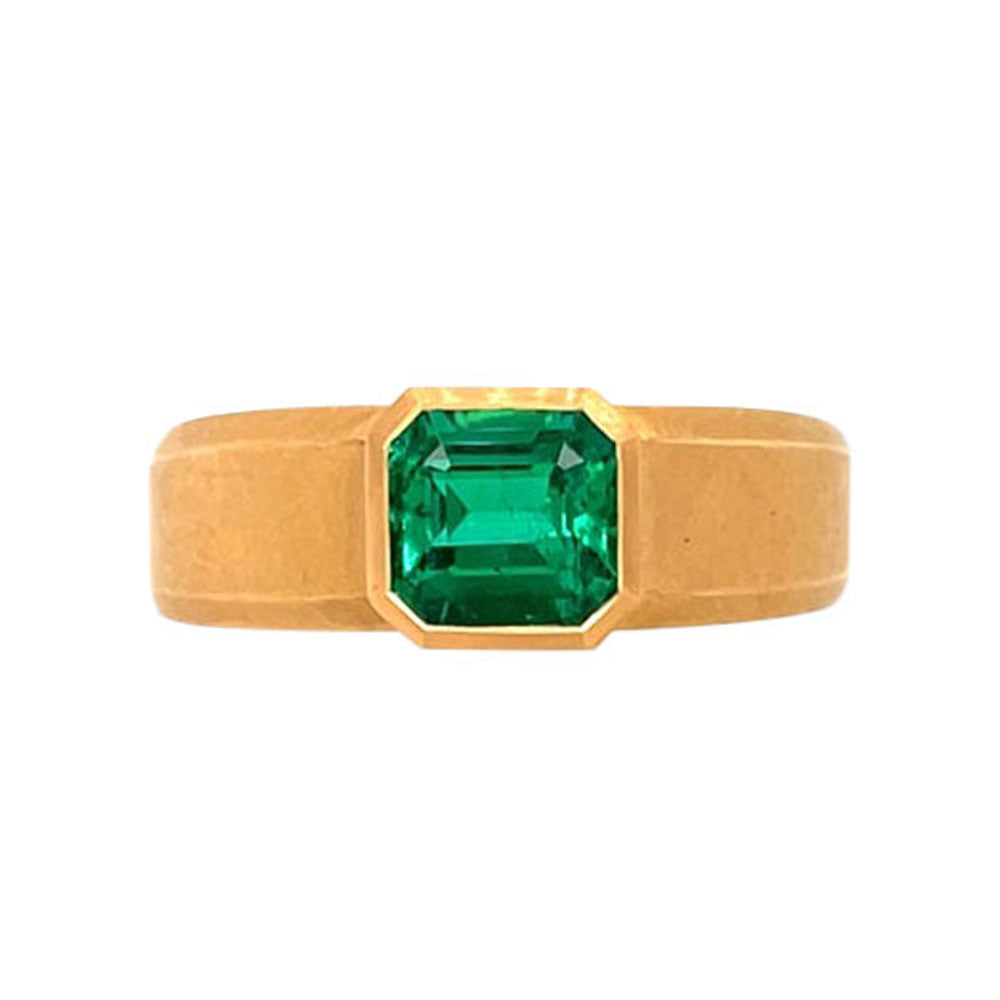 Ring Poison aus Gelbgold mit Smaragd