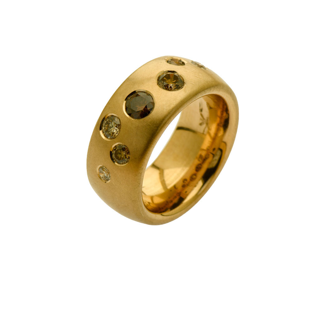 Ring Farbenspiel aus Rotgold mit Diamant