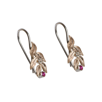 Ohrschmuck Zauberwald aus Gold und Platin mit Rubin und Brillanten